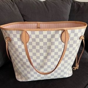 AUTHENTIC Louis Vuitton Neverfull MM!!